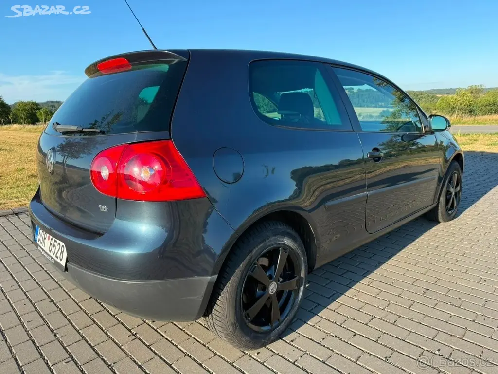 Volkswagen Golf 1,6 MPI 75kW/KLIMA/SENZORY/STK - fotka 4