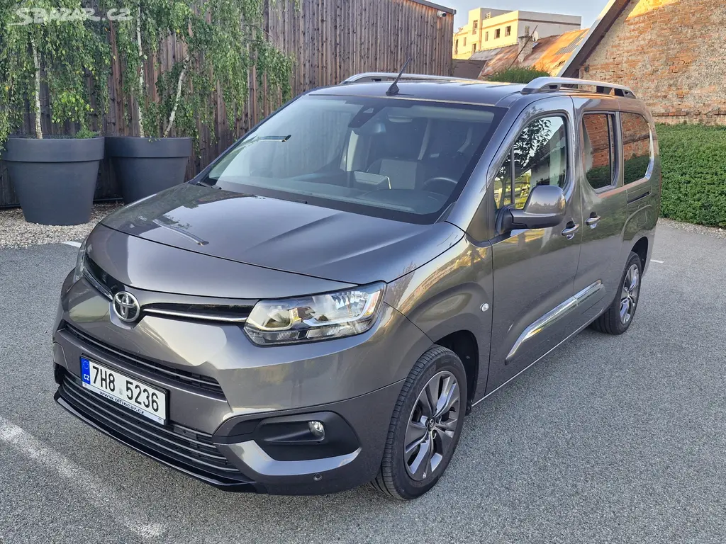 Toyota Proace City Verso,7 míst,automat,1. majitel