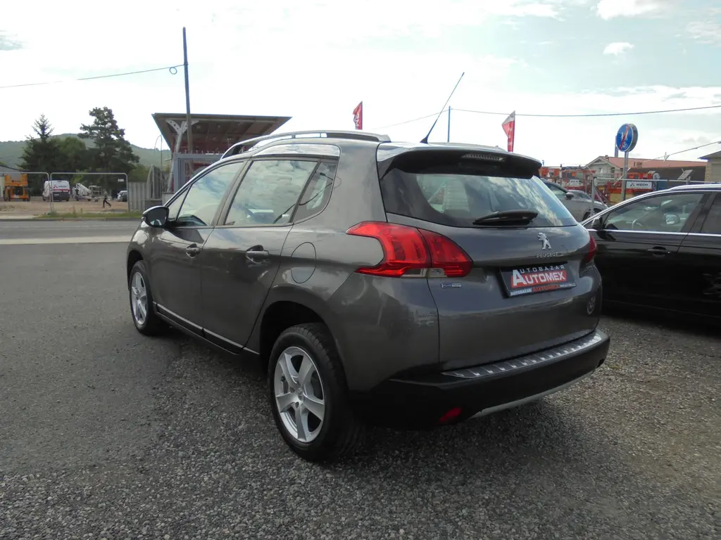 Peugeot 2008, 1.2 VTI-ČR-1.MAJITEL-SERVISKA - fotka 5