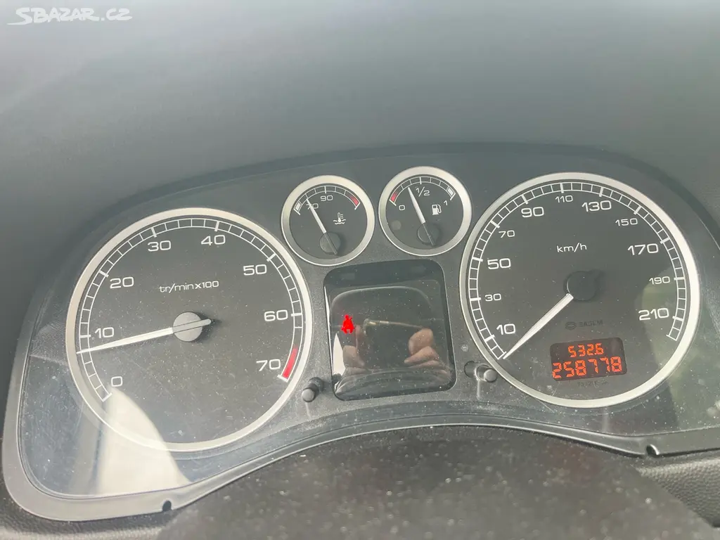 Peugeot 307 kombi 1,6i16v 2005 - fotka 3