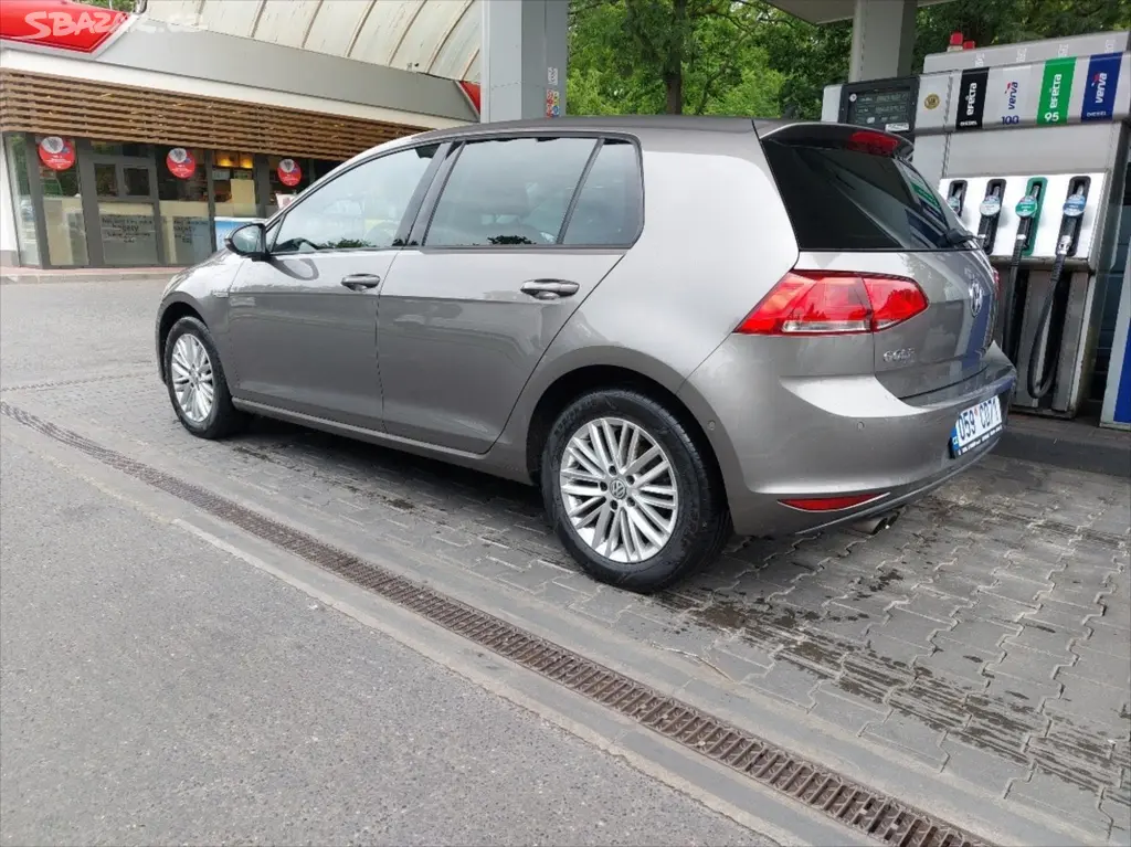 Volkswagen Golf 1,4 TSI 103 kW, 97.000 km - fotka 2
