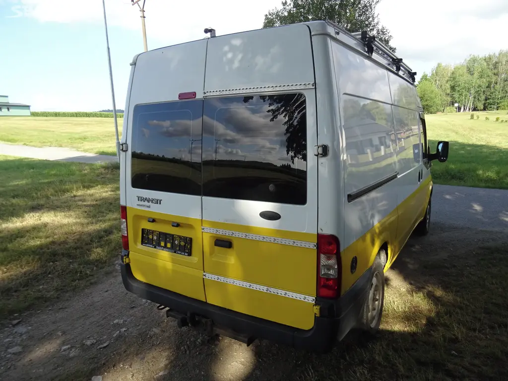 Ford Transit 2,2 TDCi 85kW Obytný vůz - fotka 3