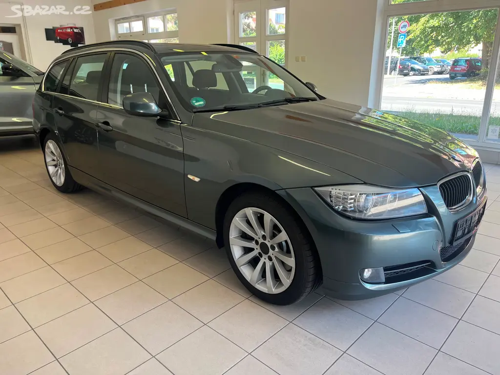 BMW 330d xDrive e91 Lci - fotka 3