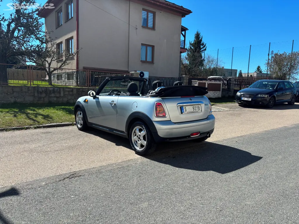 Mini Cooper 1.6 Benzín Kabriolet - fotka 6