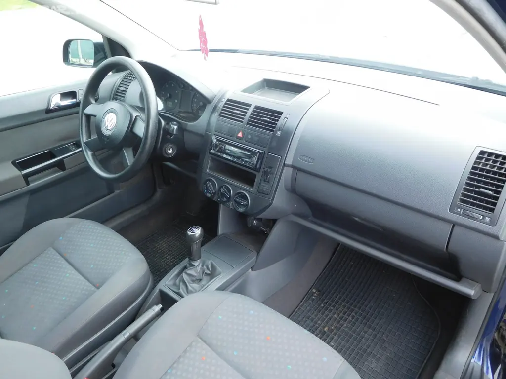 Volkswagen Polo 1.9 SDi Family, 47 kW, Klima - fotka 5