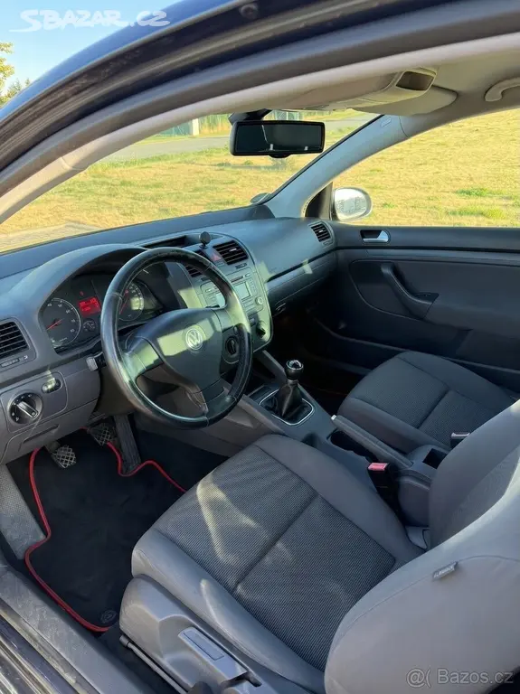 Volkswagen Golf 1,6 MPI 75kW/KLIMA/SENZORY/STK - fotka 3