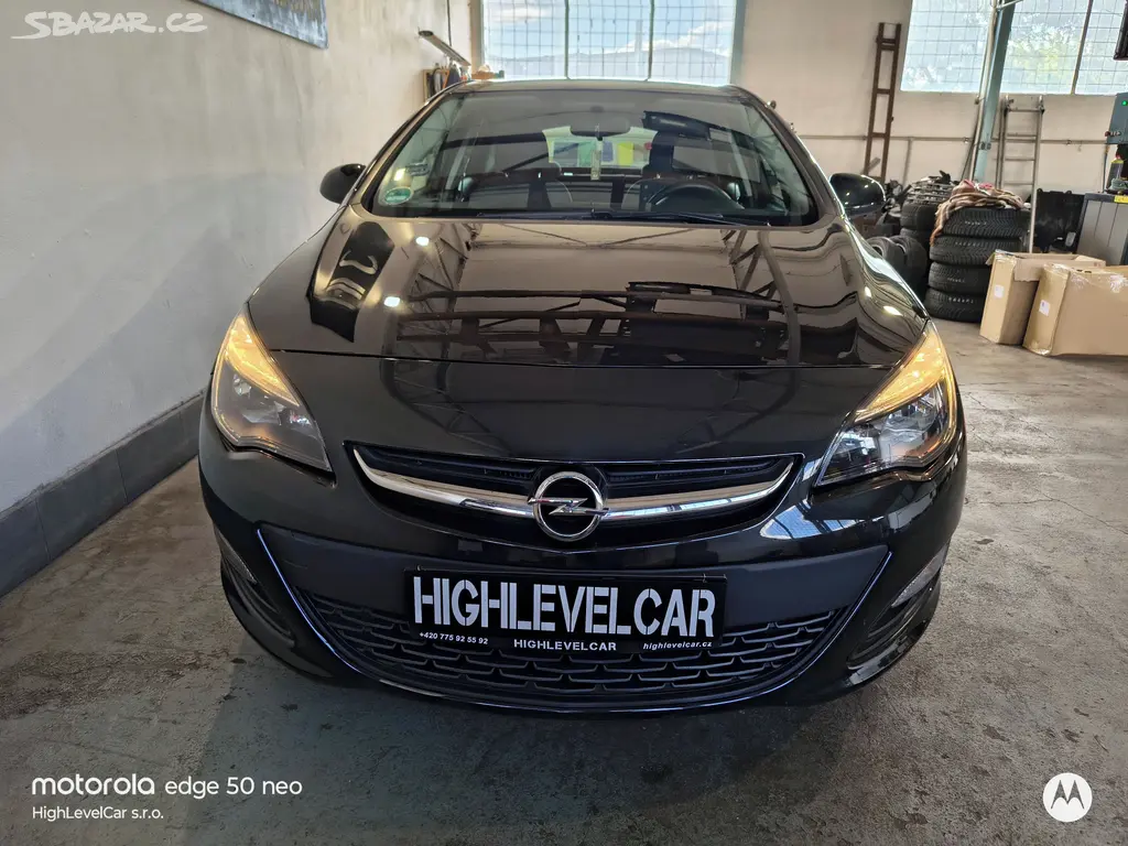 Opel Astra 1.4 16V 74kW 2.majitel/78tkm/serviska - fotka 4