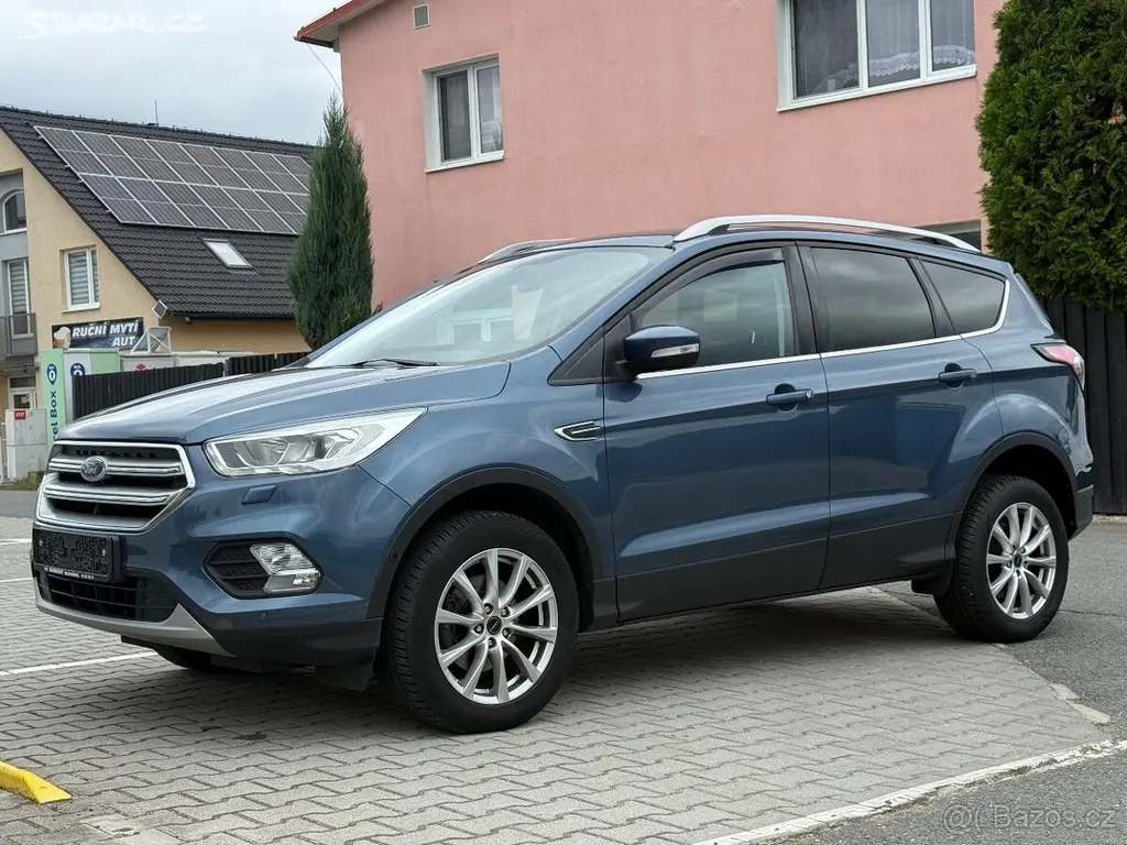Ford Kuga 1.5 benzín Titanium automat 2019 kamera - fotka 2