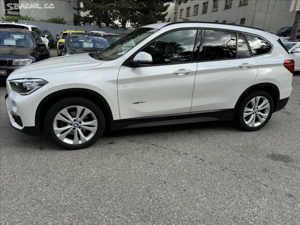 BMW X1, 2,0 xDrive - fotka 4