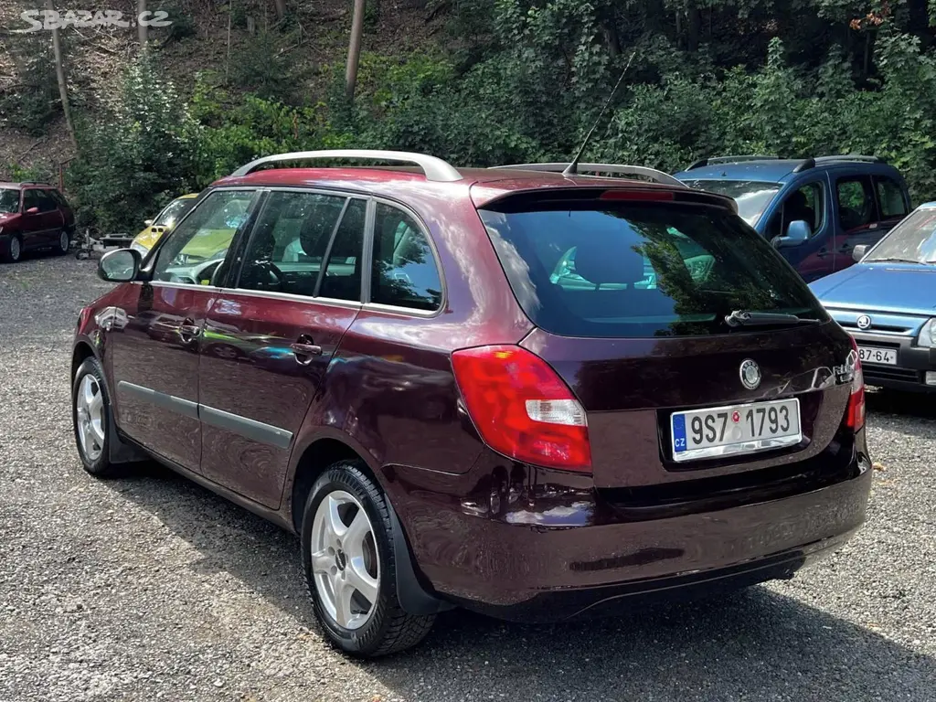 Škoda Fabia Combi 1.2HTP 51kW klima STK 7/2028 ČR - fotka 4