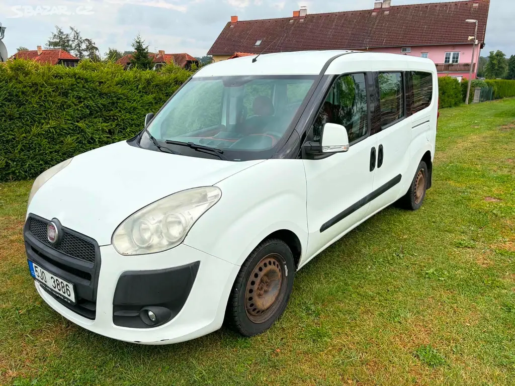 Fiat Dobló, JTD 77kW, led rádio, 5 míst, 12/2012