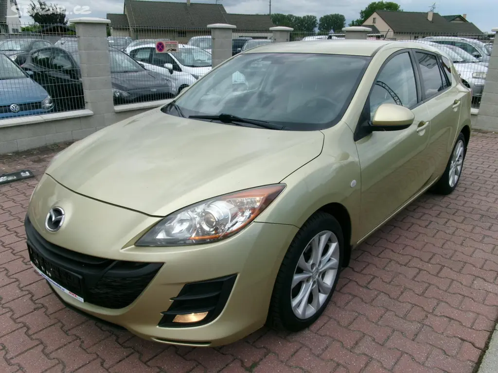 Mazda 3, 1,6i AC NAVI TEMP VÝHŘEV - fotka 2