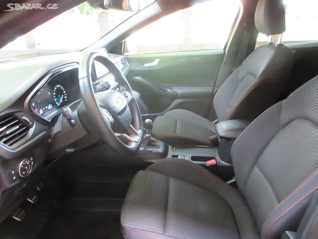 Ford Focus 1.5i 133Kw, ST Line, Nové ČR - fotka 5