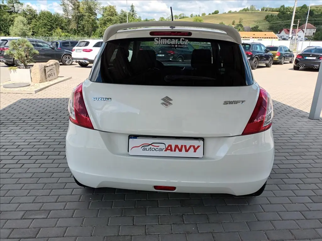 Suzuki Swift, 1,2 ČR,1MAJ,SERVISKA,AUTOMAT - fotka 6
