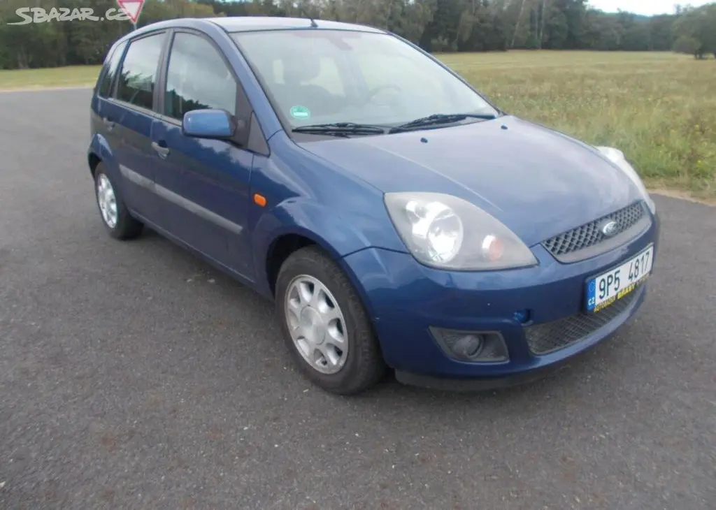 Ford Fiesta 1,4 benzín manuální - fotka 2