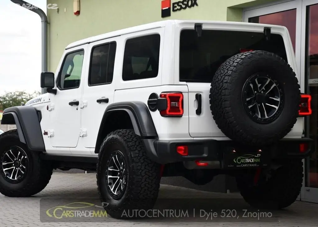 Jeep Wrangler 3.6L AWD RUBICON 4tisKM 213 kw - fotka 3