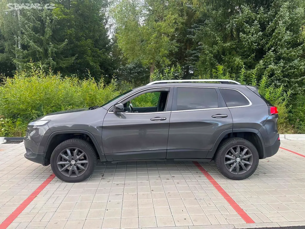 Jeep Cherokee 2.0D 4x4 aut. 125 Kw (výbava) - fotka 6