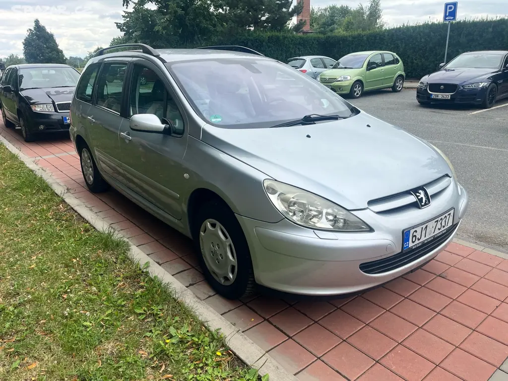 Peugeot 307 kombi 1,6i16v 2005 - fotka 5