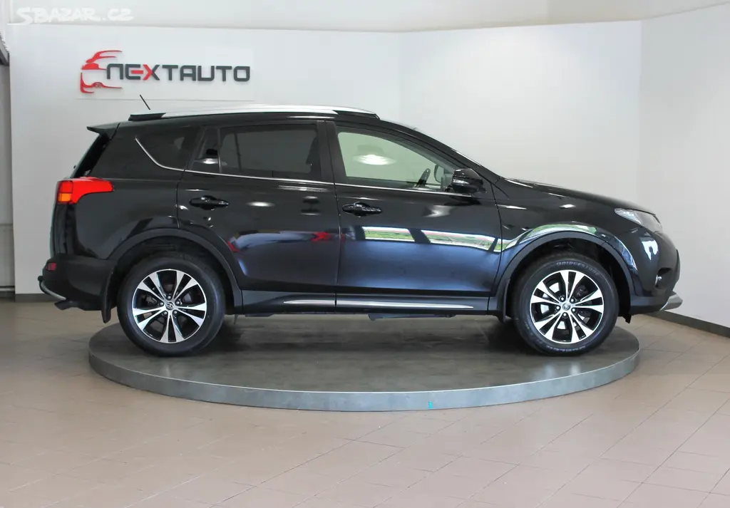 Toyota Rav4, 2.2 D-4D 110kW AWD TAŽNÉ,1.MAJ - fotka 6