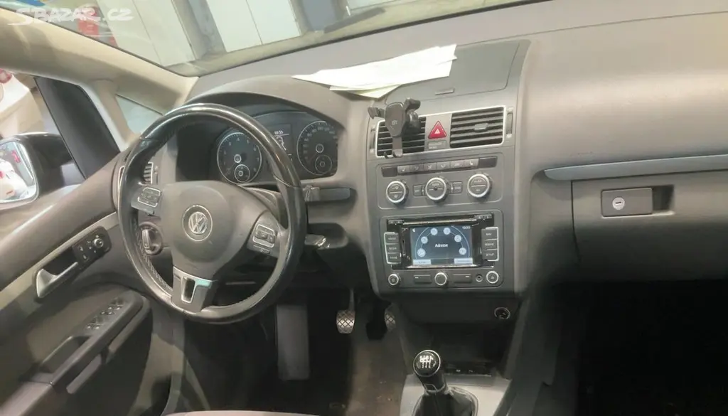 Volkswagen Touran, 1.2Tsi 77KW LIFE SUPER VÝBAVA - fotka 2