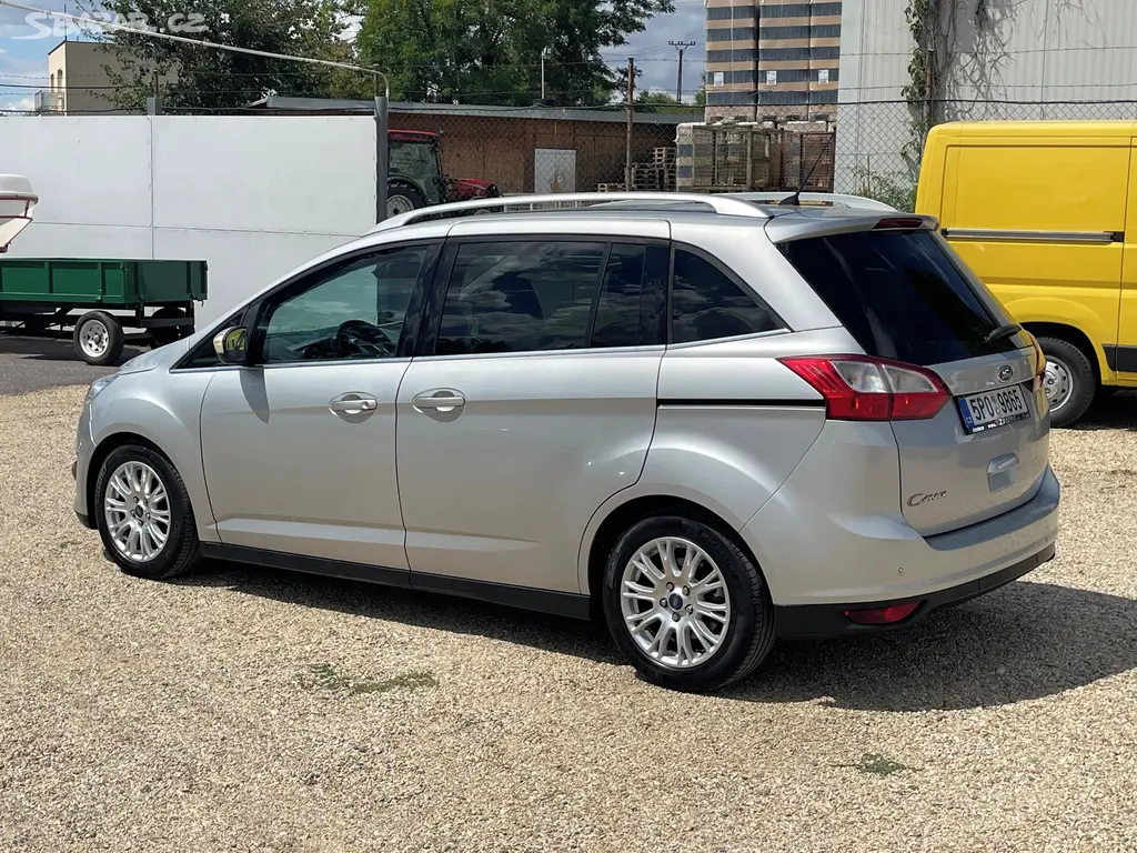 Ford Grand C-MAX, 1.6CDTi 85kW*CZ*AUT.PARKING*7. - fotka 3