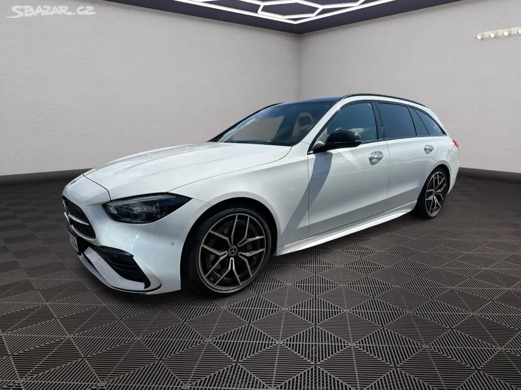 Mercedes-Benz Třídy C, 200 150kw 4Matic AMG - fotka 3
