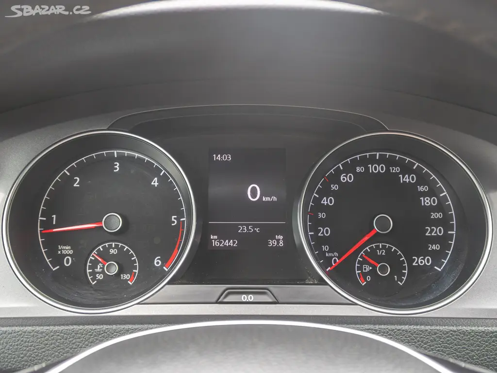 Volkswagen Golf 1.6TDI 77KW 2x KOLA - fotka 6
