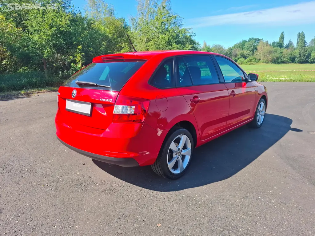 Škoda Rapid 1.2TSi 77kW,senzory,aut.klima,tažné ! - fotka 4