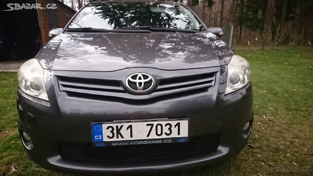 Toyota Auris 1,6 Valvematic, rok 2011