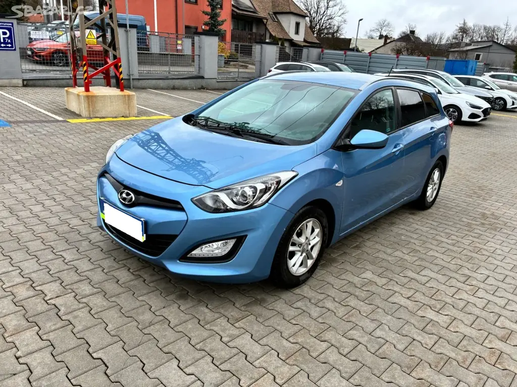 Hyundai i30 kombi 1.6 88kw benzín+LPG, naj:250tis.