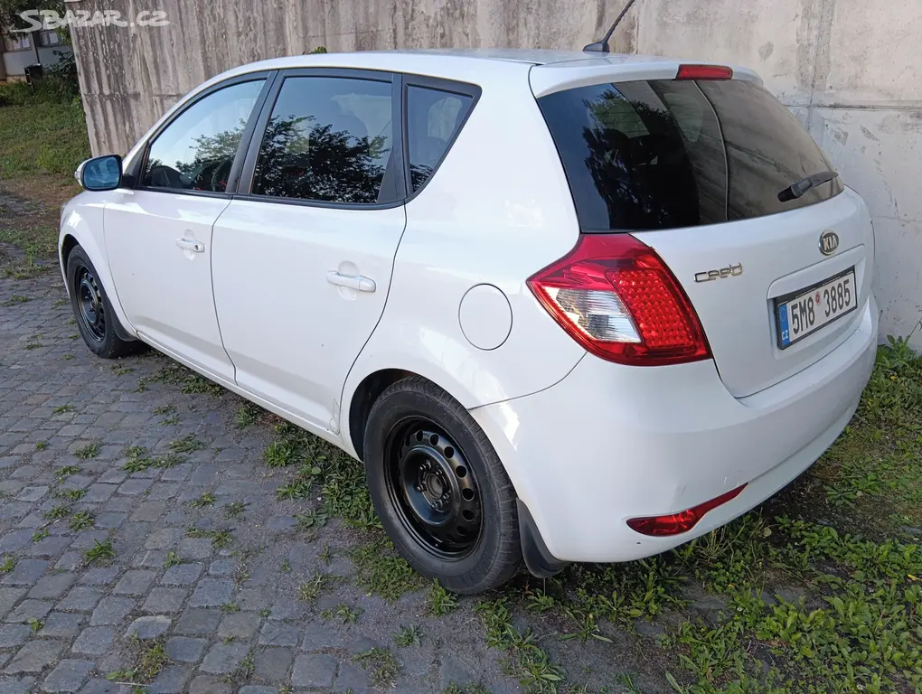 Kia Cee´d, 1.6 D/85 kW, AUTOMAT, výhřev - fotka 6