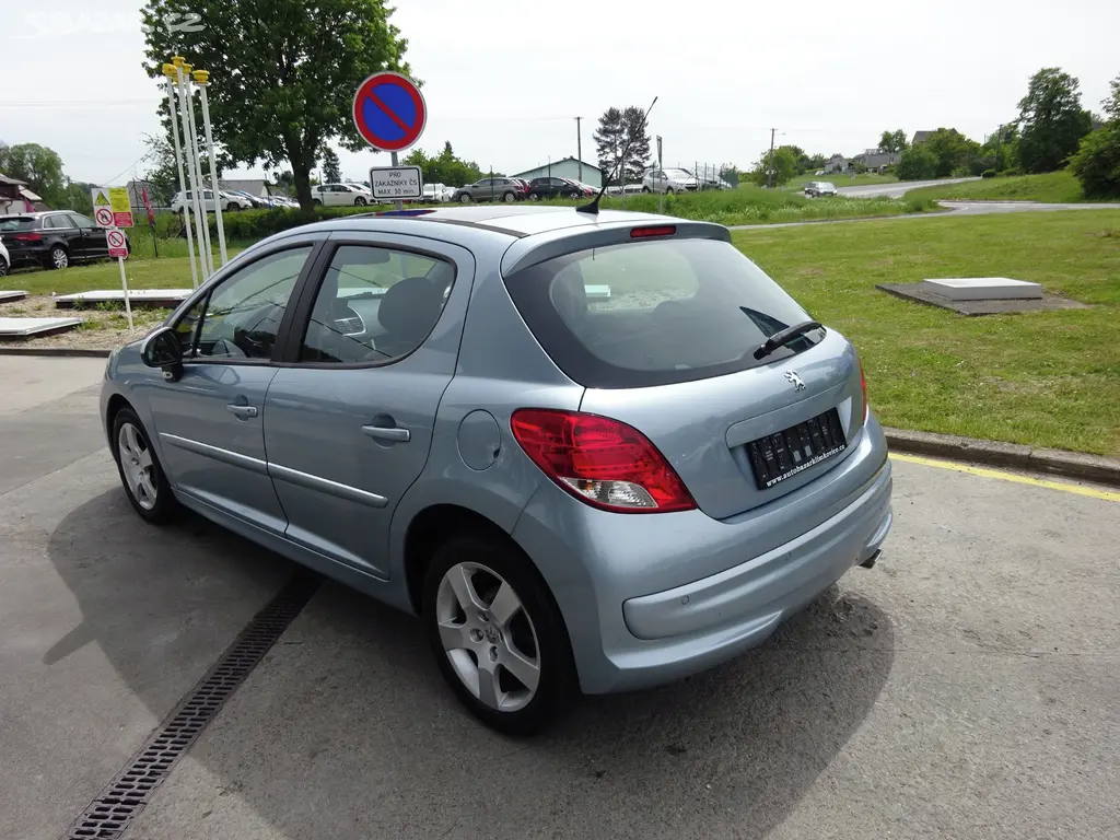 Peugeot 207 1,6 HDI, NOVÉ ROZVODY, PANORAMA - fotka 5