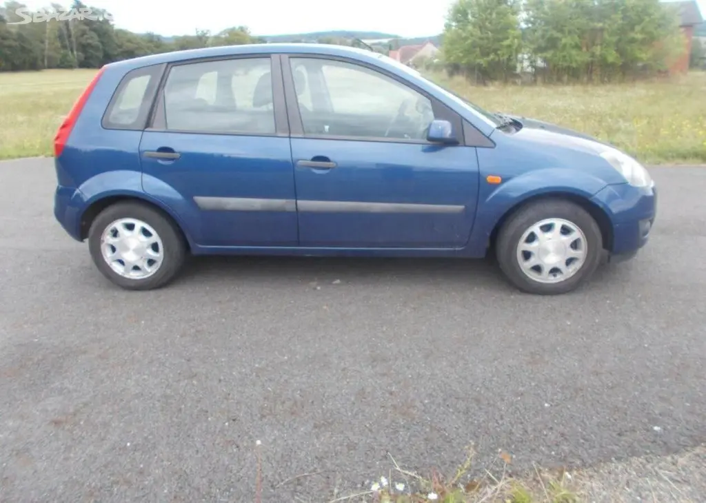 Ford Fiesta 1,4 benzín manuální - fotka 6