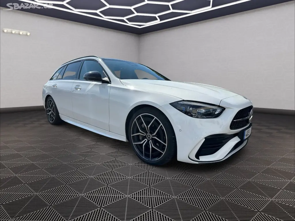 Mercedes-Benz Třídy C, 200 150kw 4Matic AMG
