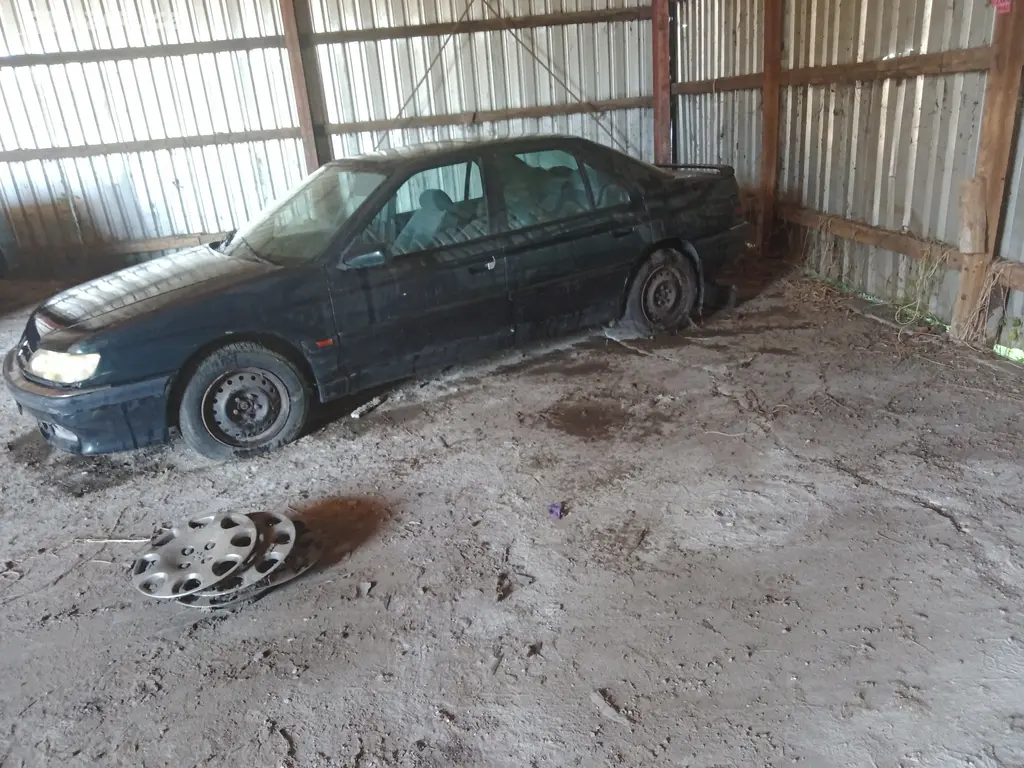 Peugeot 605 2,5 SRDT - fotka 5