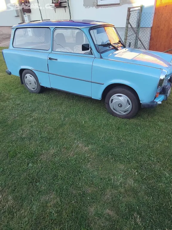 Osoní automobil Trabant - fotka 4
