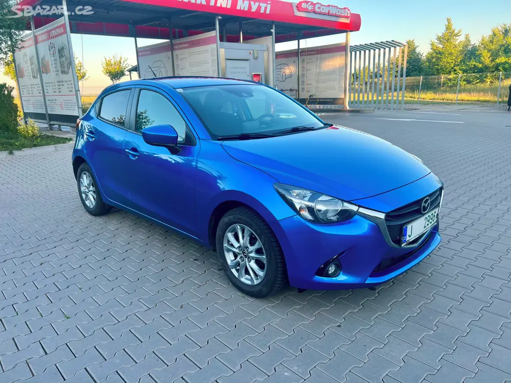 Mazda 2 1,5i Skyactive Atraction - fotka 3