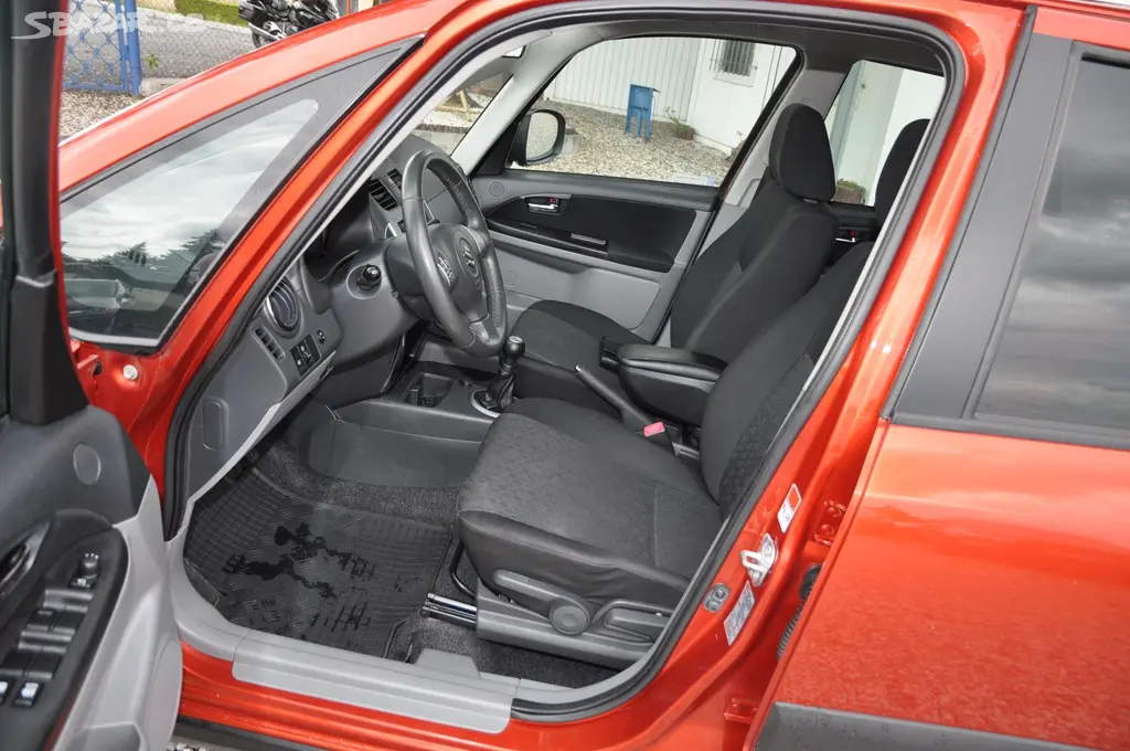Suzuki SX4, 1.6i 4WD - fotka 6