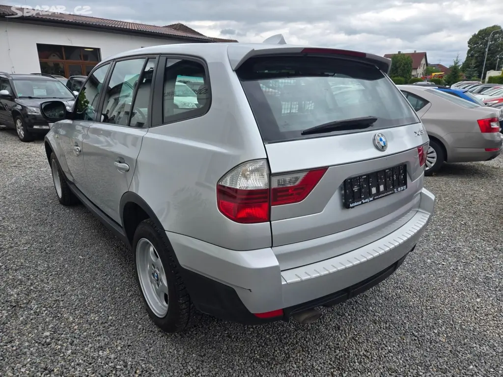 BMW X3, XDrive 18d TOP - fotka 5