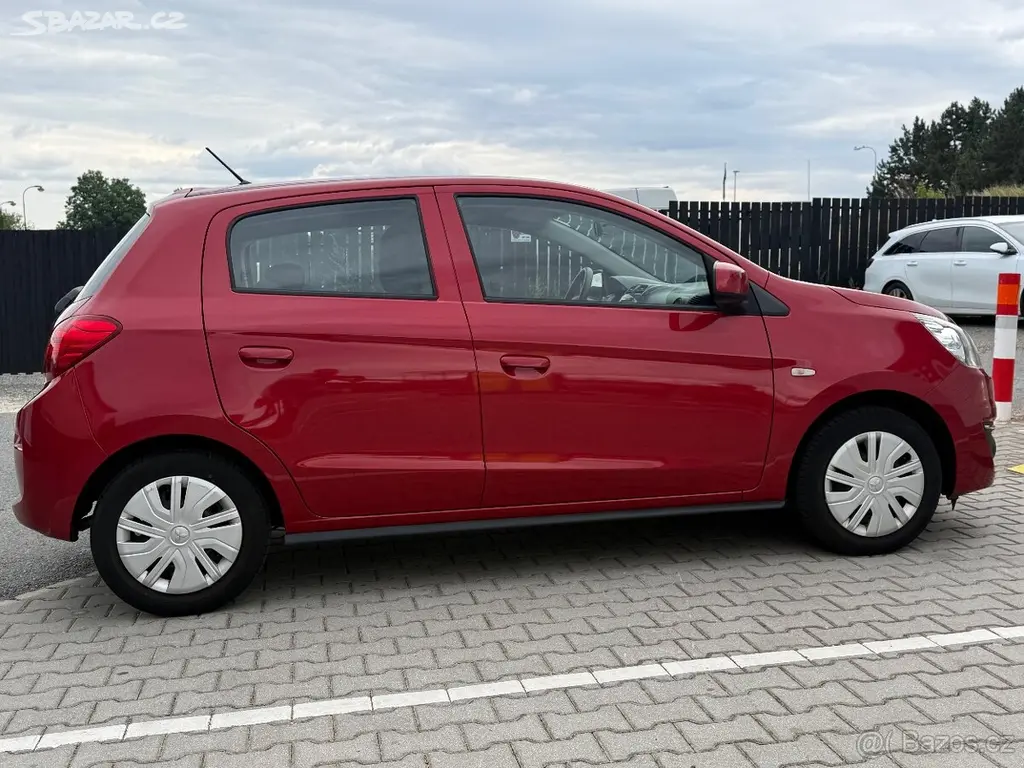 Mitsubishi Space Star 1.0 52Kw 2020 - fotka 4
