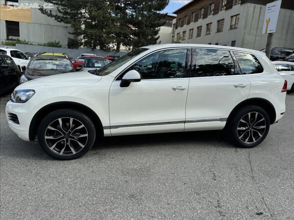 Volkswagen Touareg, 3,0 LED+KRASNÝ STAV .!! - fotka 4