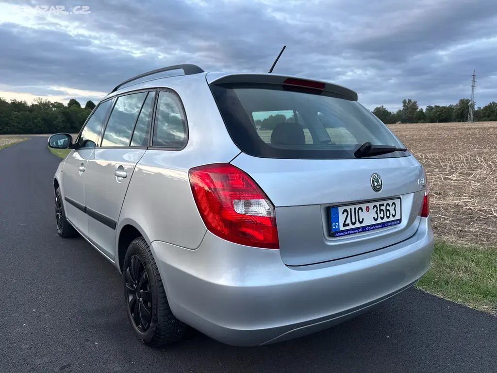 Škoda Fabia 2 Ambition 1.4 16V 63 Kw - fotka 4