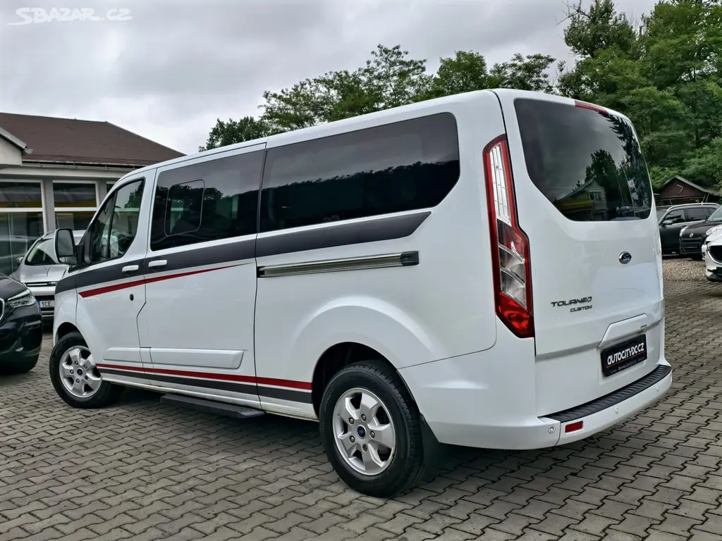 Ford Tourneo Custom, 2.0 EcoBlue 125kW, 9 MÍST, L2 - fotka 6