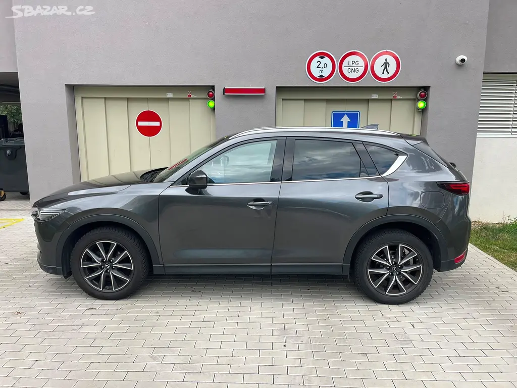 Mazda CX-5 2.2d model 2018 plna vybava - fotka 3