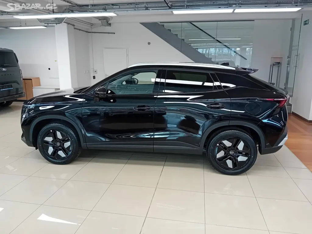 Omoda 5, PREMIUM 1,6TGDI, ČR, 1.MAJ - fotka 4