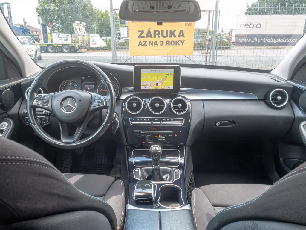 Mercedes-Benz Třídy C 220CDI LED NAVIGACE - fotka 6