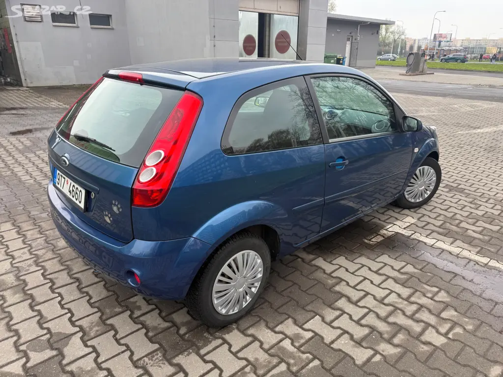 FORD FIESTA 1,3i 55kW 2008 - 2. maj. Klima Pěkná - fotka 5