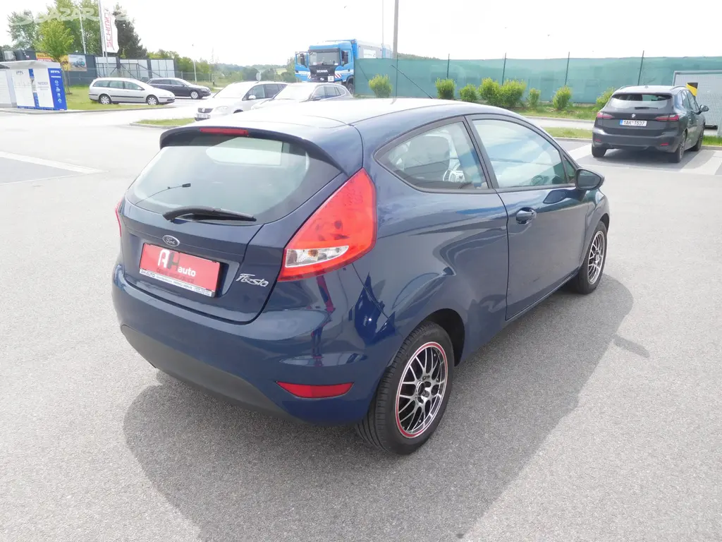 Ford Fiesta 1,25i Sport, 44 kW, Klima - fotka 3