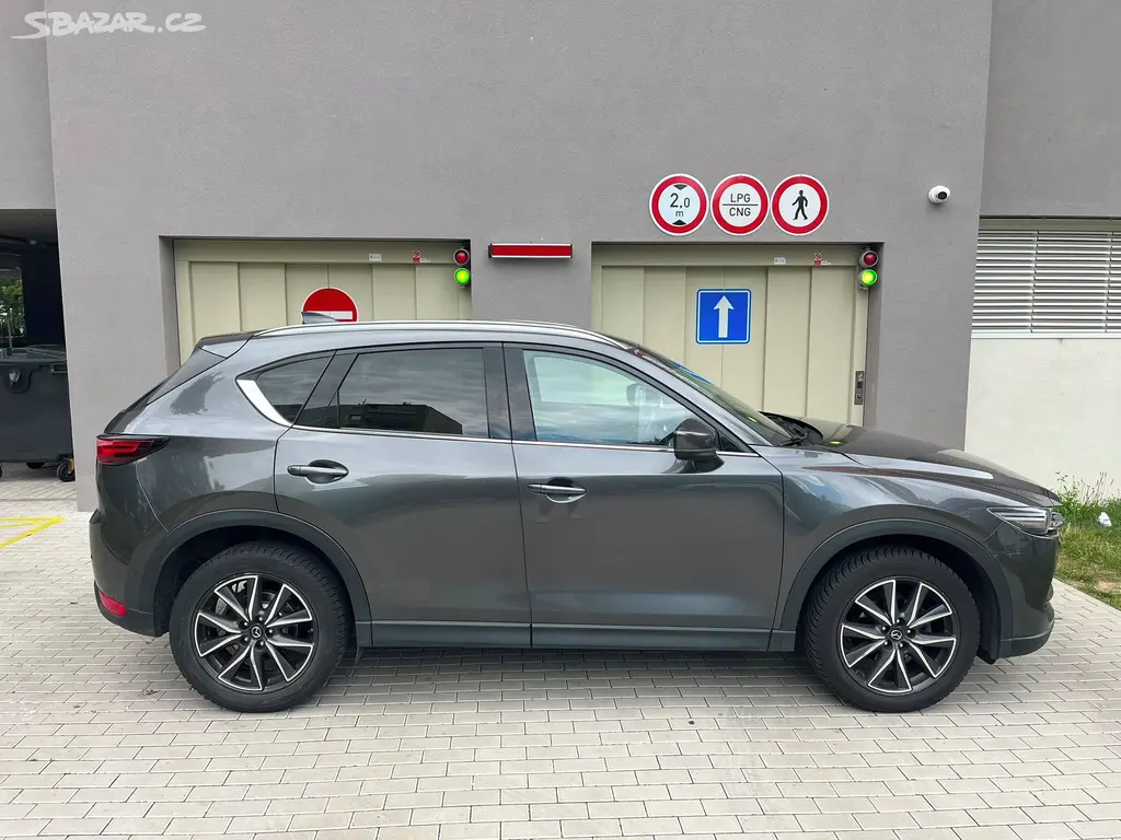 Mazda CX-5 2.2d model 2018 plna vybava - fotka 4