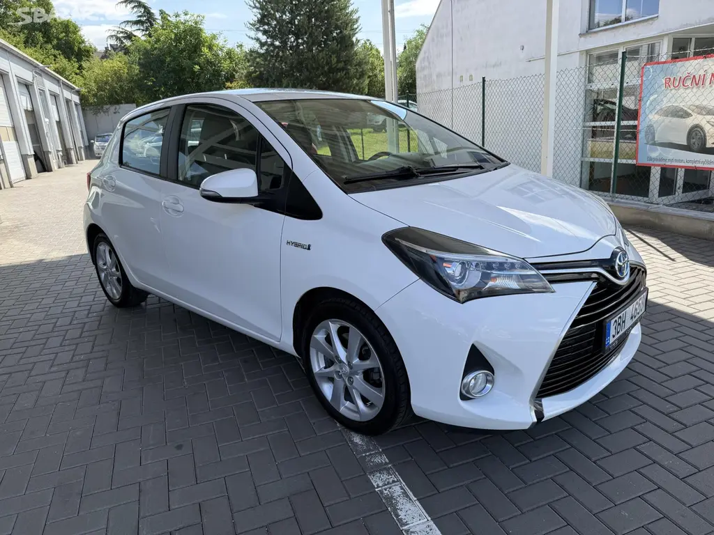Toyota Yaris, 1,5 Hybrid Active - fotka 3